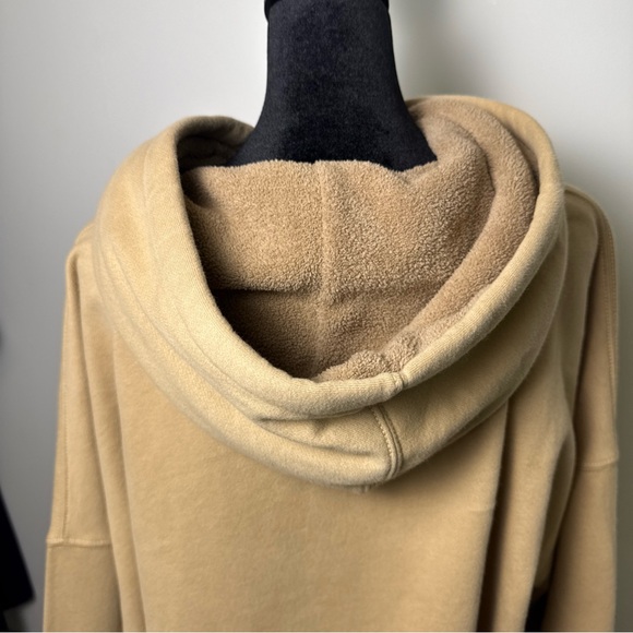 American Eagle Beige Graphic Huggable Hoodie Sweater Oversized Size Small - Picture 10 of 13